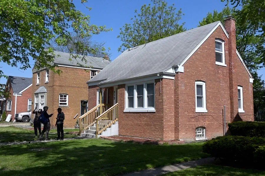 Captura de video que muestra, el 10 de mayo, la casa donde el papa León XIV pasó sus primeros años, en Chicago (Estados Unidos). EFE/ Alberto Boal
