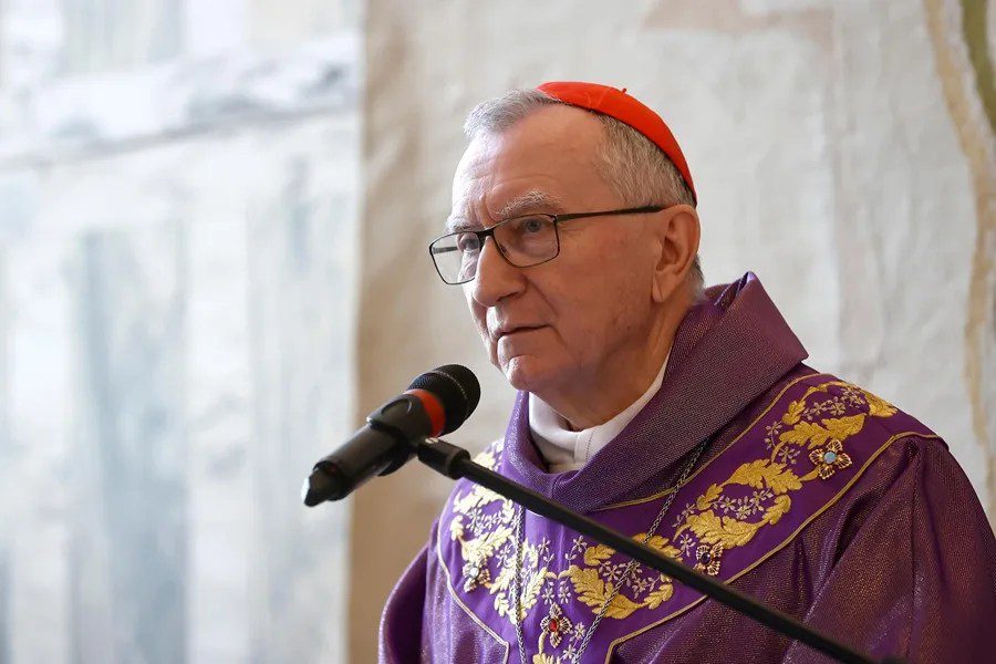 El cardenal Pietro Parolin, uno de los electores que participarán en el cónclave para elegir nuevo papa. EFE/Vicenzo Livieri