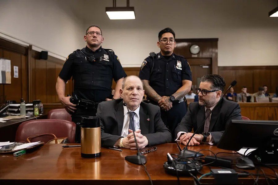 El productor de Hollywood Harvey Weinstein dice estar arrepentido de