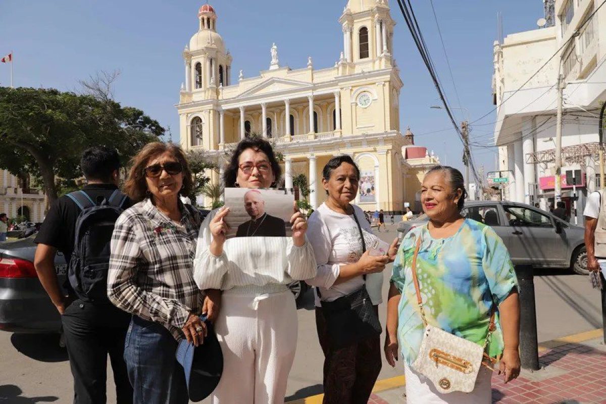 AME5919-PERU-PAPA-LEON-XIV.webp