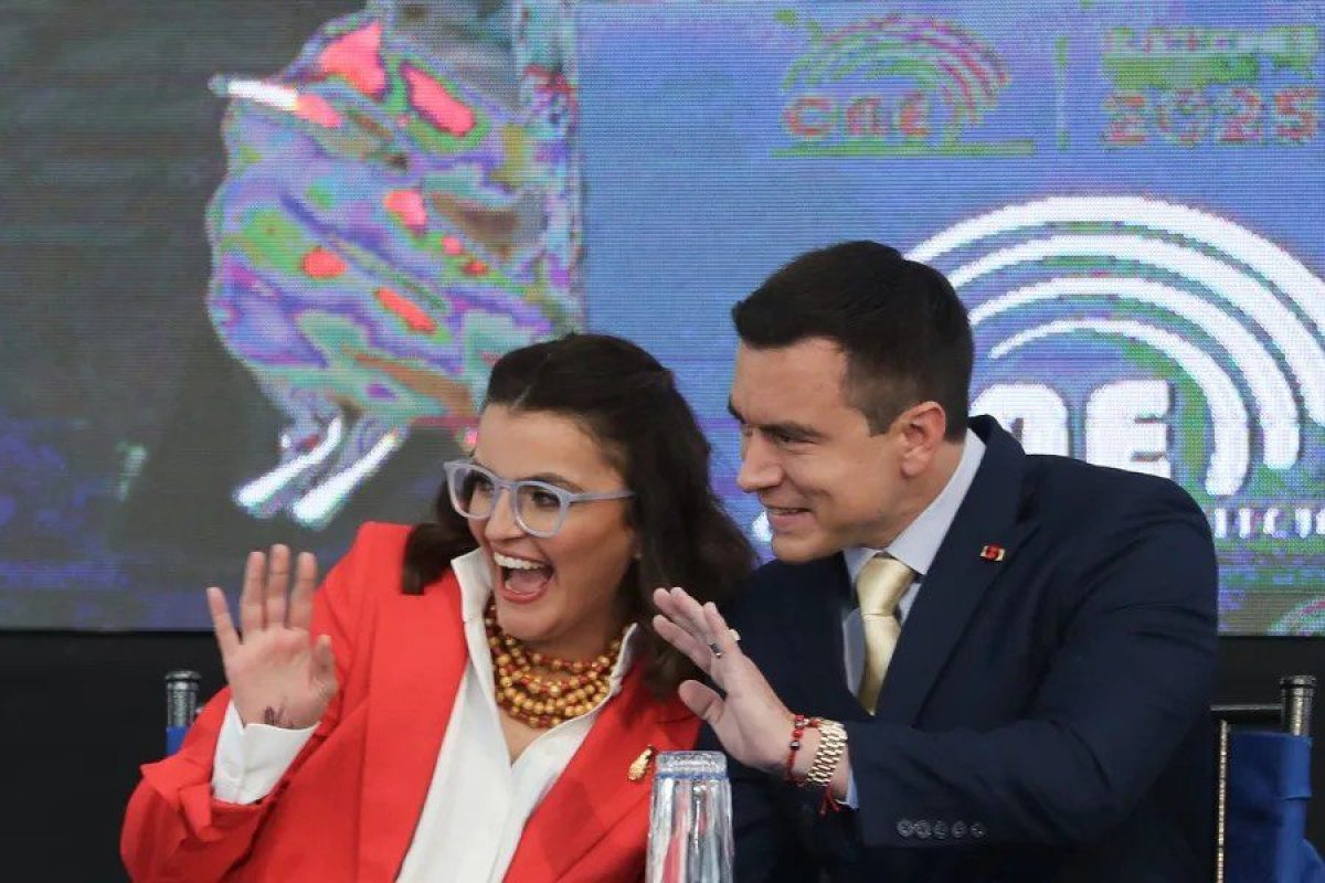 AME8026-ECUADOR-GOBIERNO.webp