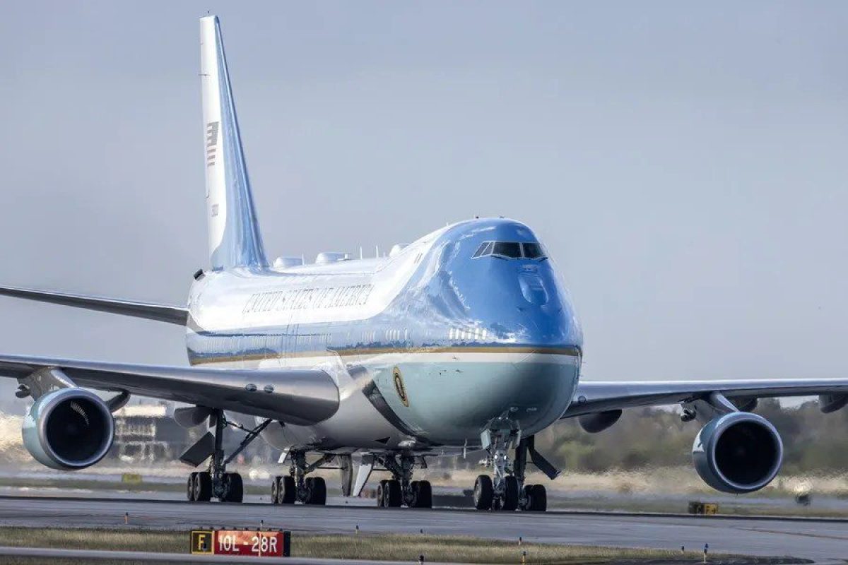 Air-Force-One2-1.webp