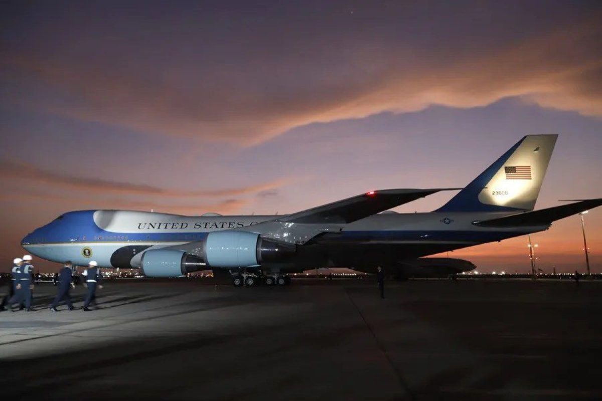 Air-Force-One2.webp