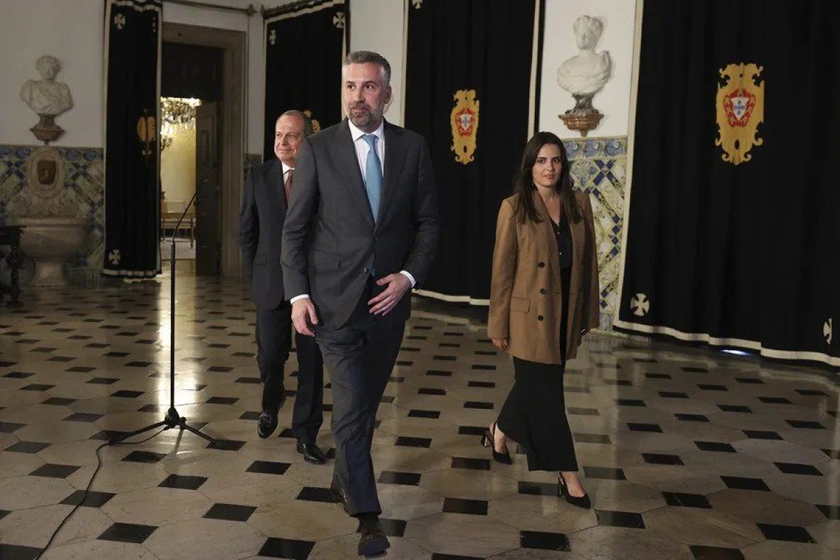 EPA4043-PORTUGAL-GOVERNMENT-ELECTIONS-PARTIES.webp