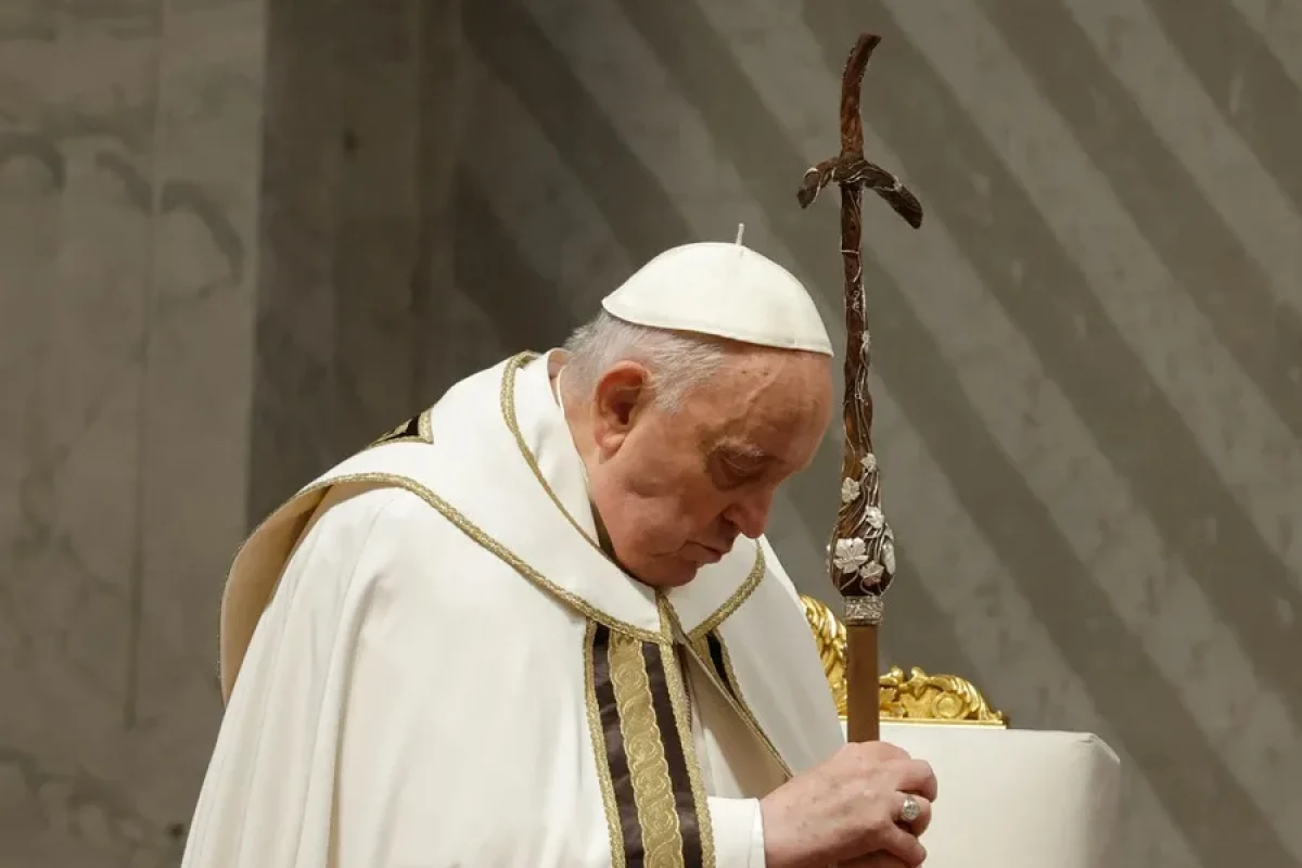 Eurocamara-homenajea-al-papa-Francisco-y-reconoce-su-legado-de-compasion.webp