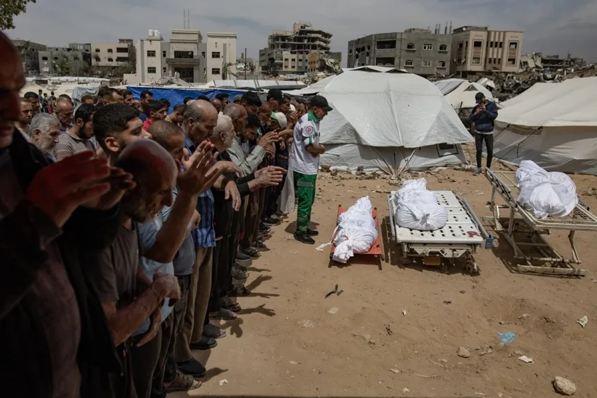 GAZA-BOMBARDEO-CLINICA.webp