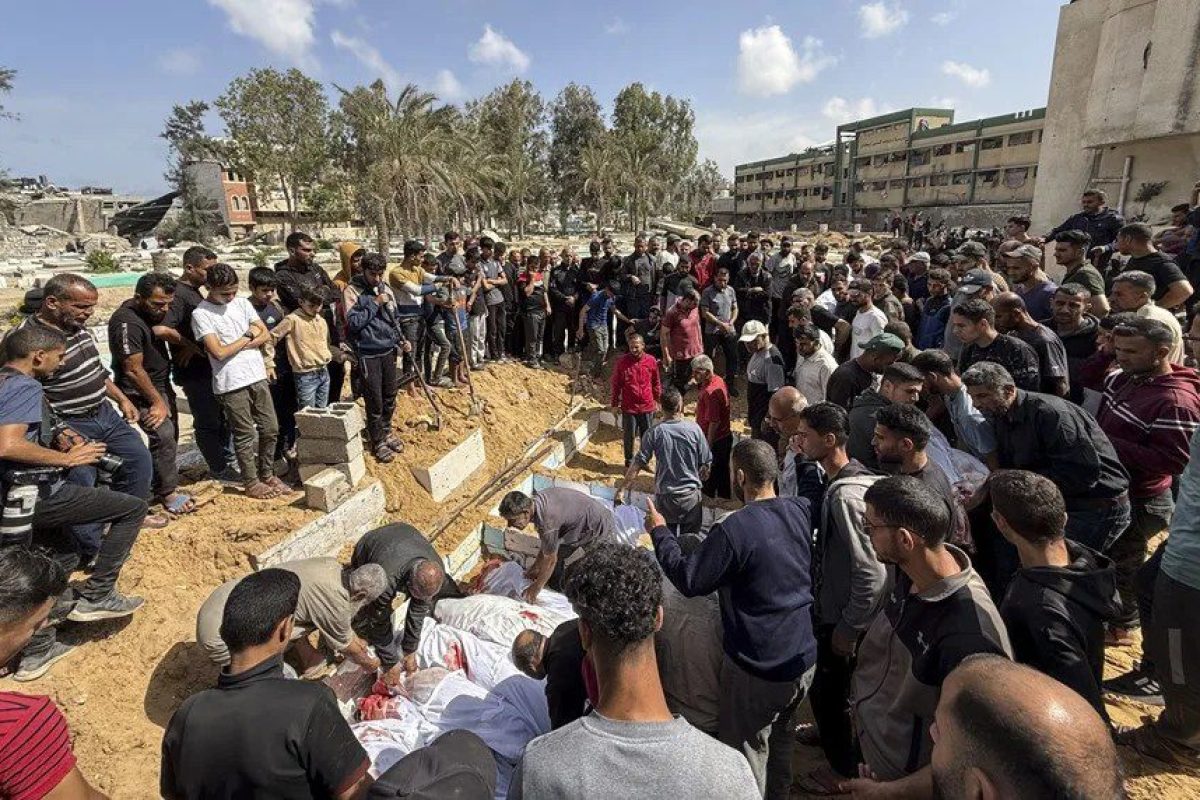 GAZA-ENTIERRO-BEIT-LAHIA.webp