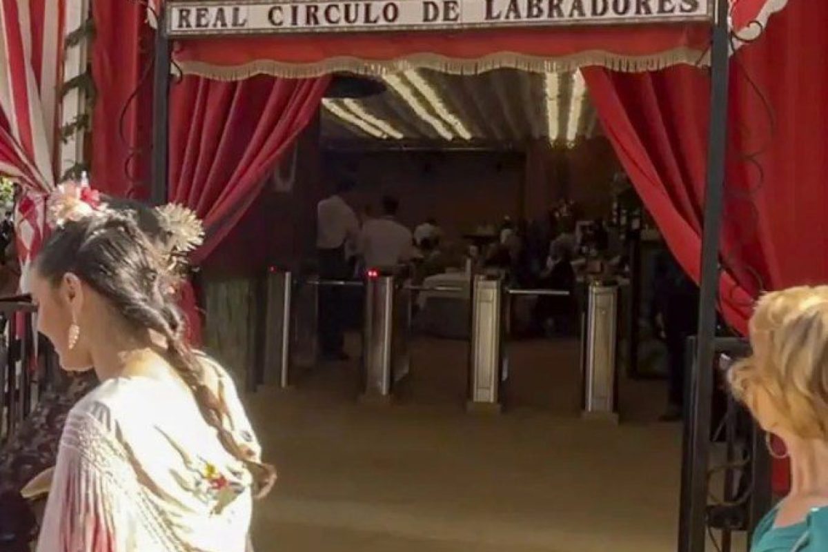 GRAF4313-ESPANA-FERIA-ABRIL.webp