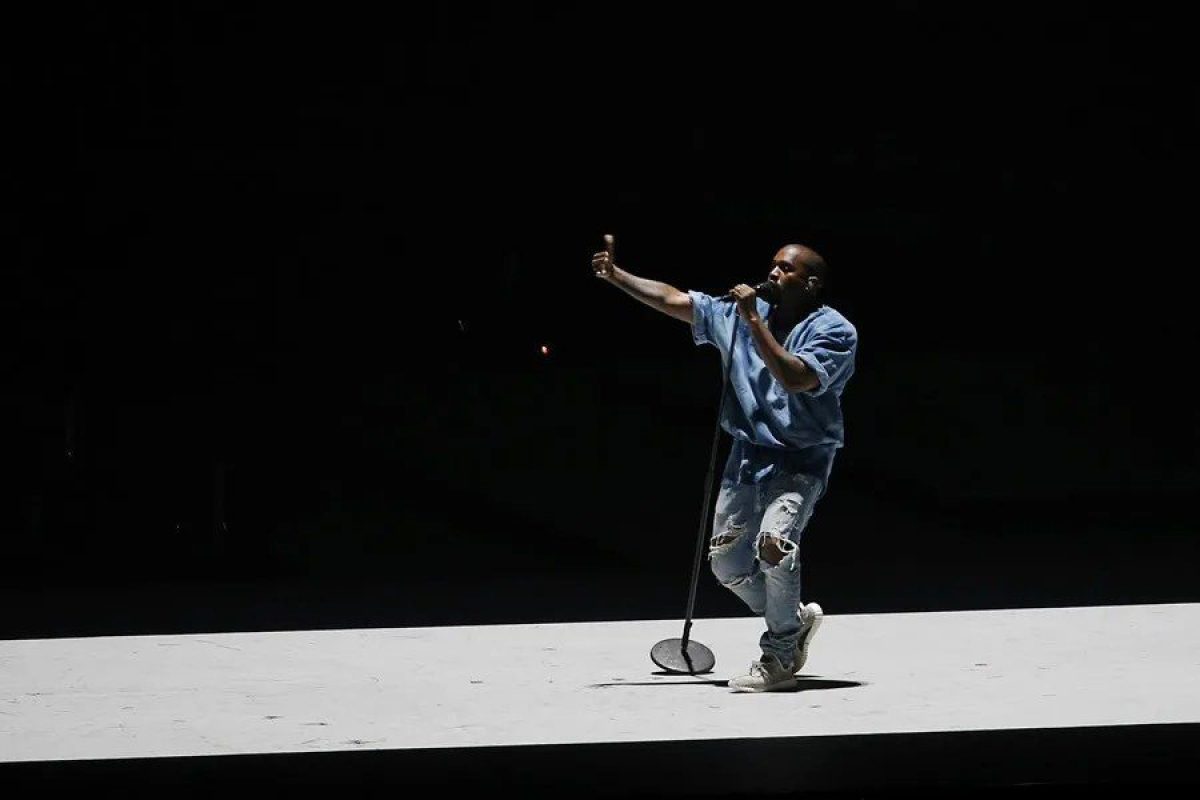 Kanye-West2.webp