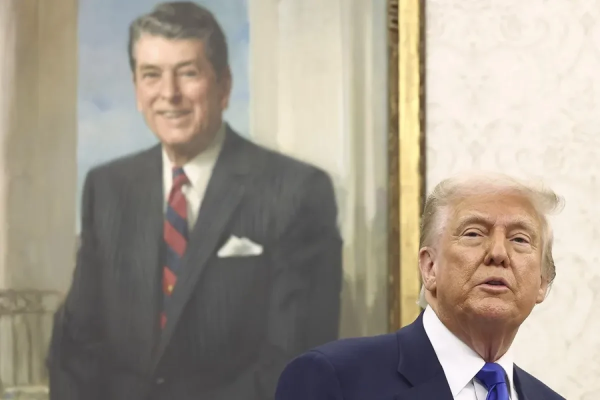 Trump-foto-papa1.webp