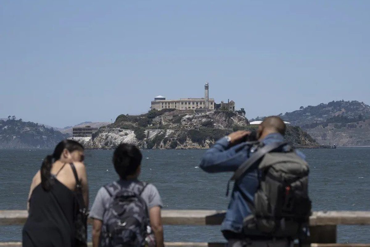 alcatraz-cine-prision.webp