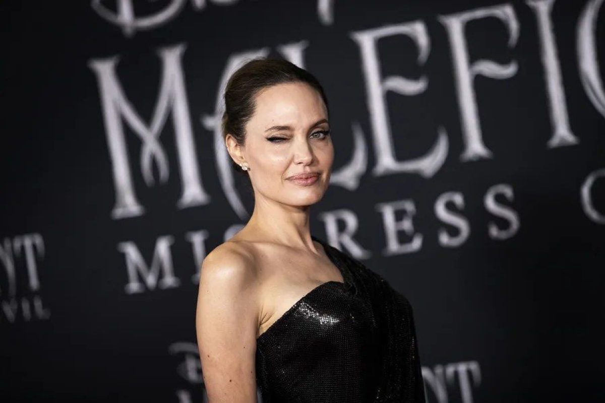 angelina-jolie-cumple-50-anos-2.webp