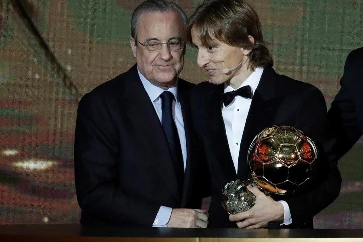 luka-modric-balon-de-oro-florentino-perez-real-madrid.webp