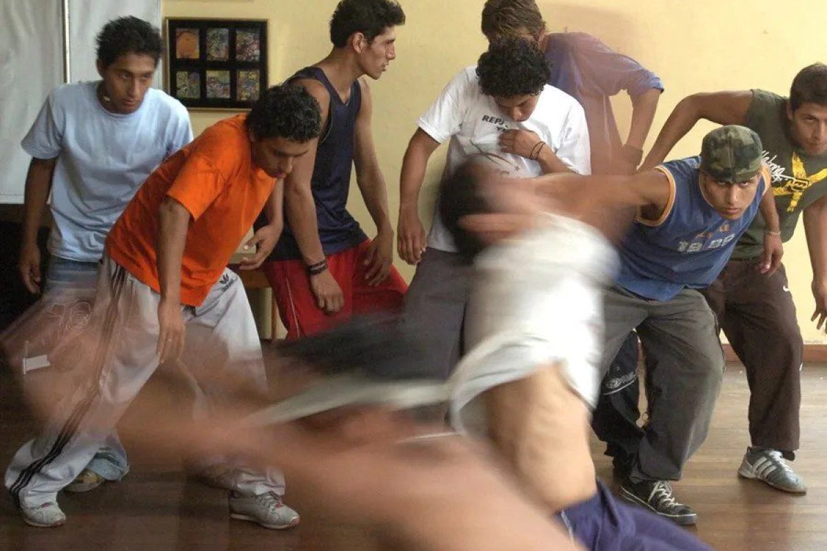 peru_jovenes.webp